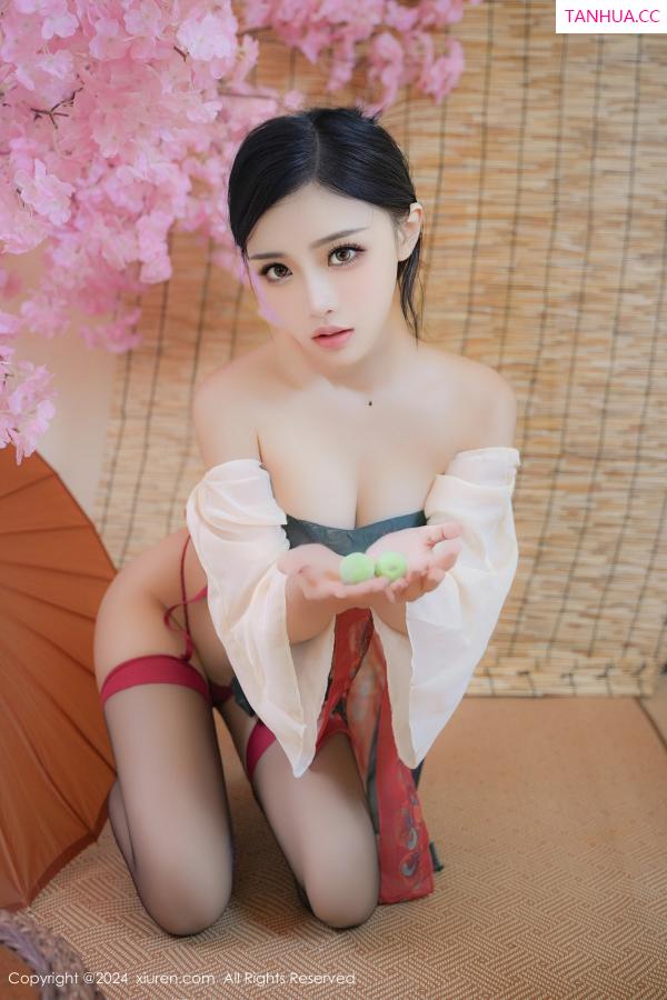   [XiuRen]高清写真图 2024.10.28 No.9351 妙可可Cheese 黑丝美腿第37张图片
